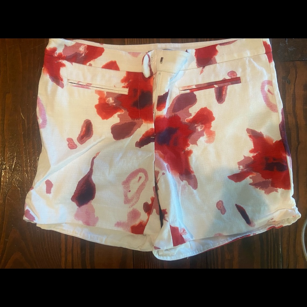 Santropics shorts designer